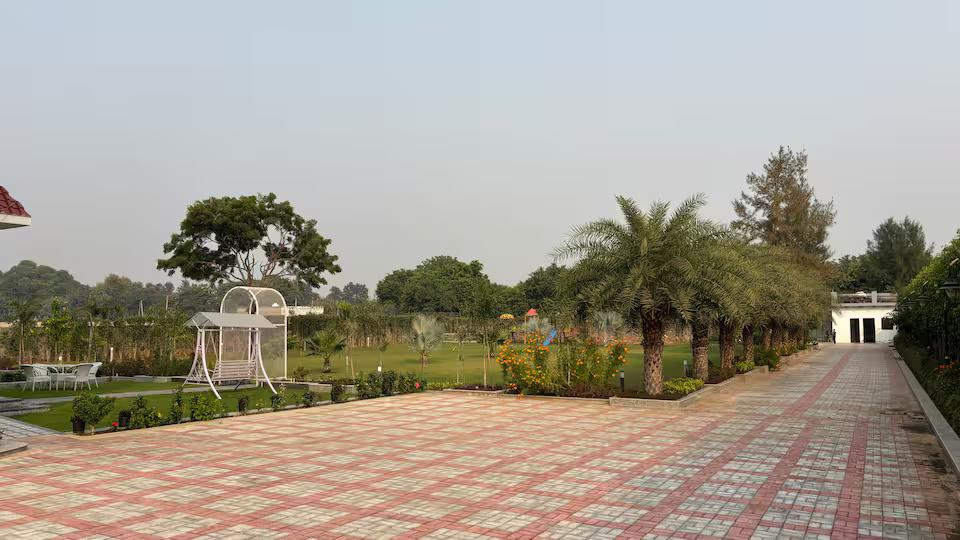 Sunrise Meadow Premium 4BHK Pool Farm in Gurgaon x Solis Nature