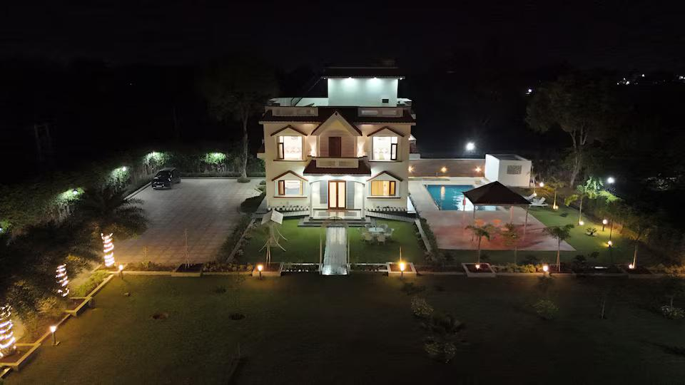 Sunrise Meadow Premium 4BHK Pool Farm in Gurgaon x Solis Nature