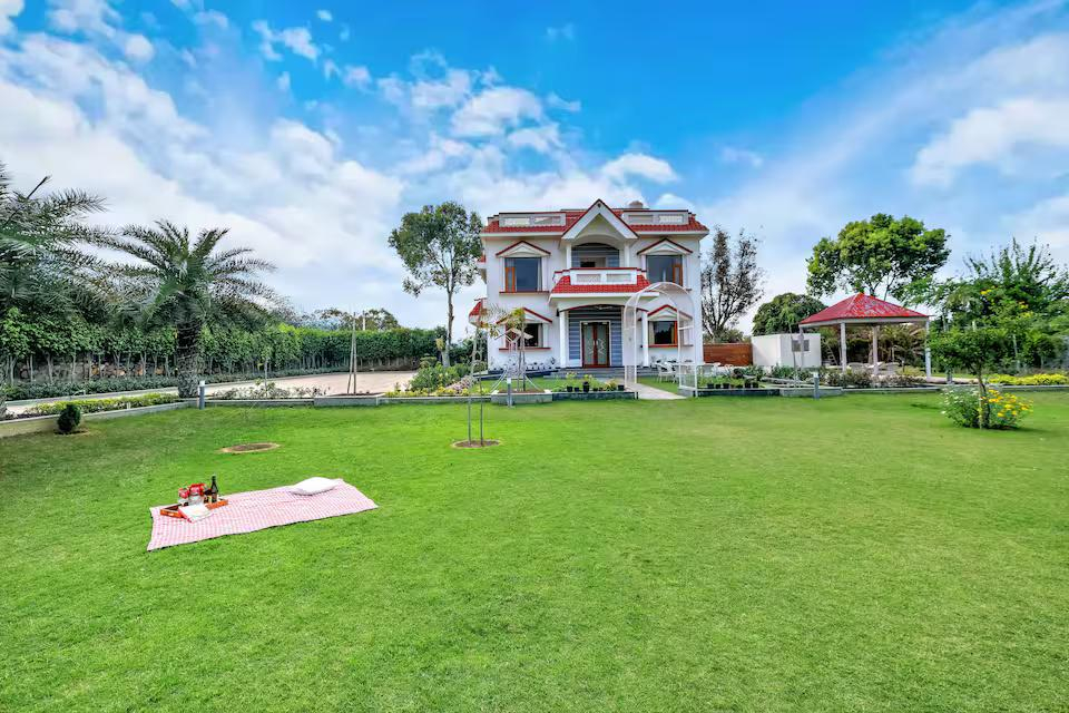 Sunrise Meadow Premium 4BHK Pool Farm in Gurgaon x Solis Nature