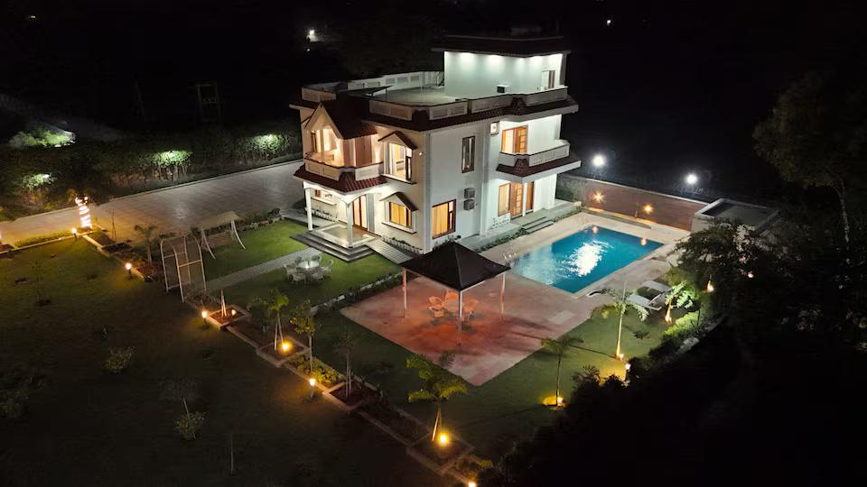 Sunrise Meadow Premium 4BHK Pool Farm in Gurgaon x Solis Nature