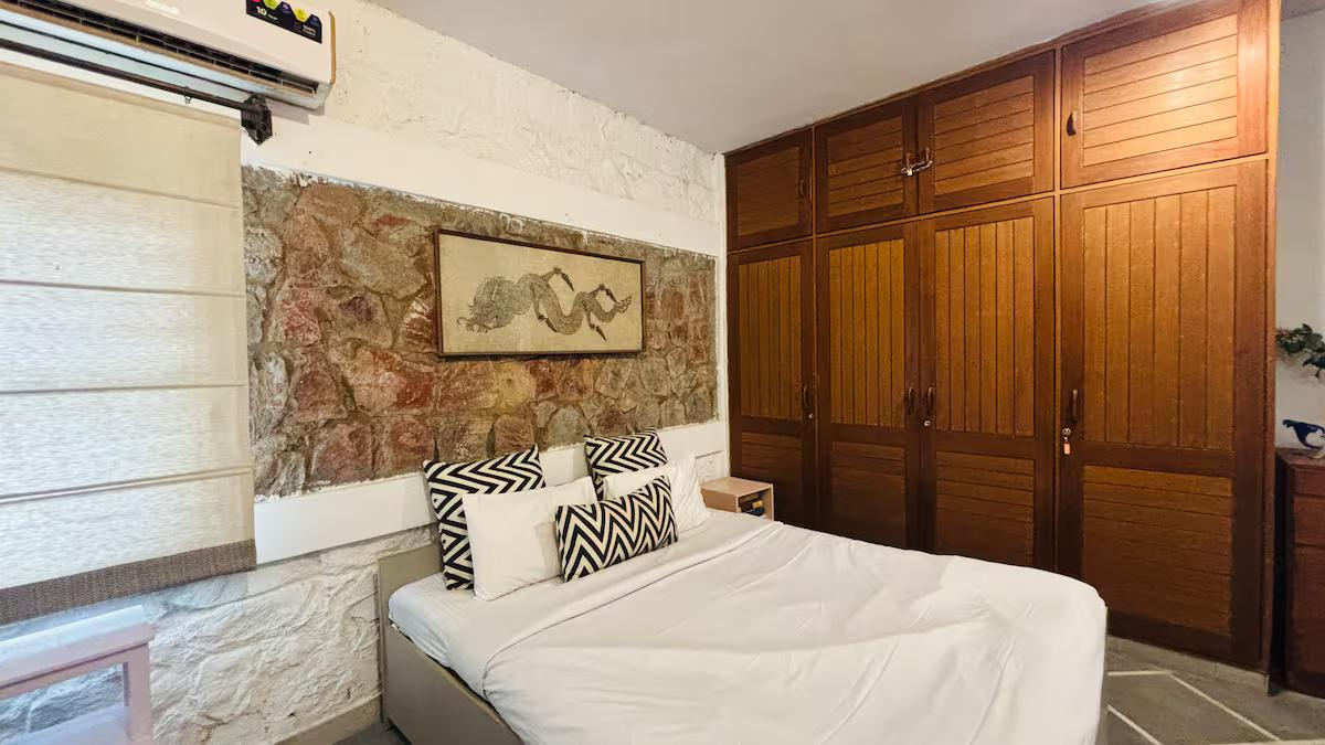 Willows Estate | 5BHK Rustic Pool Farm @ Gurgaon x Solis Nature