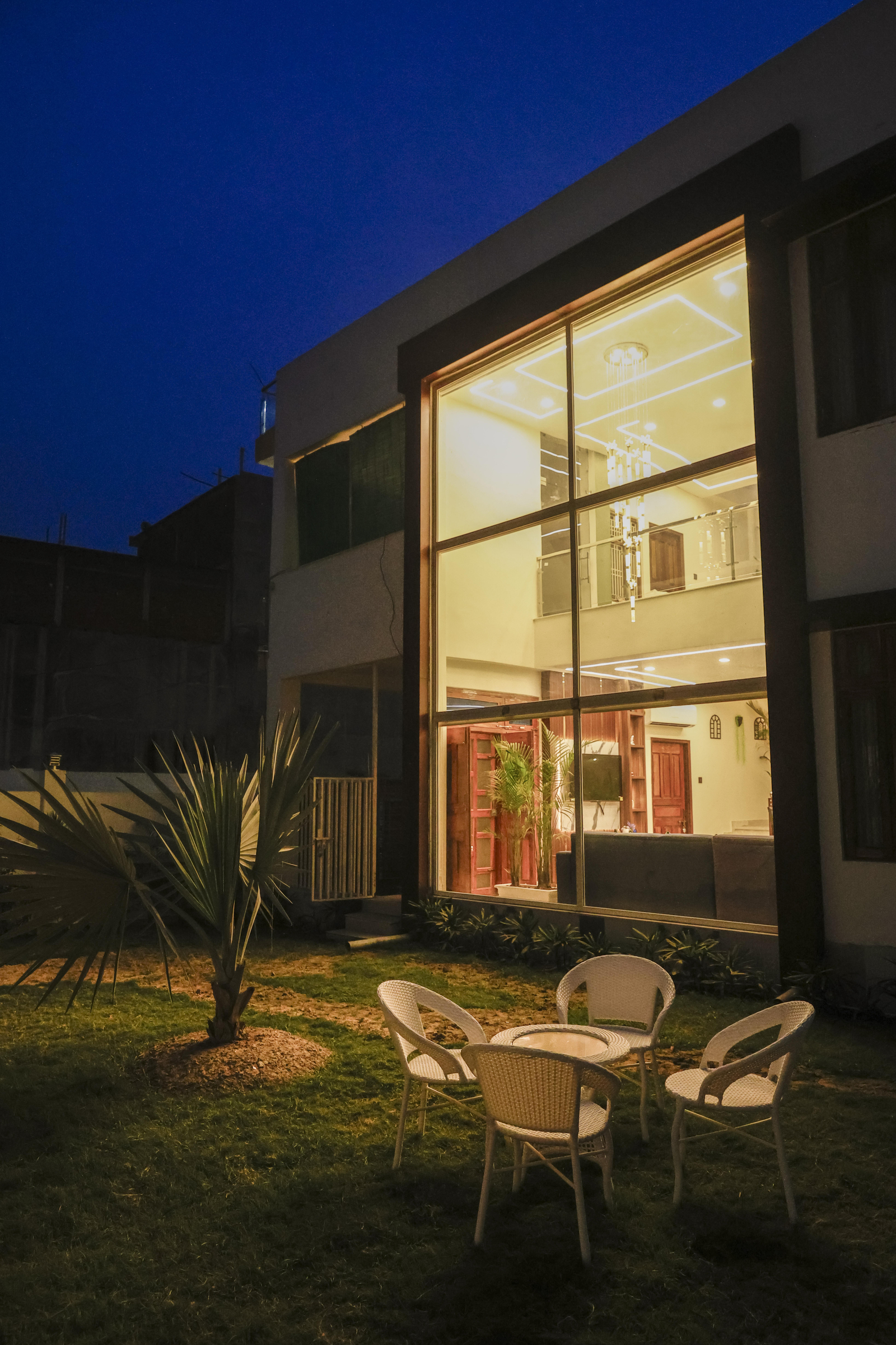 The Wayne Manor x Solis Nature