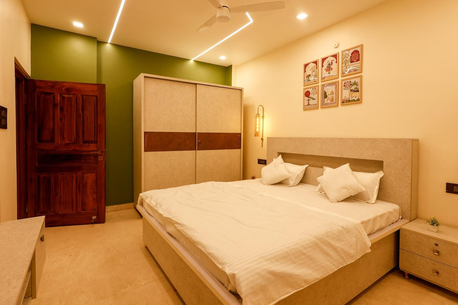 The Wayne Manor x Solis Nature