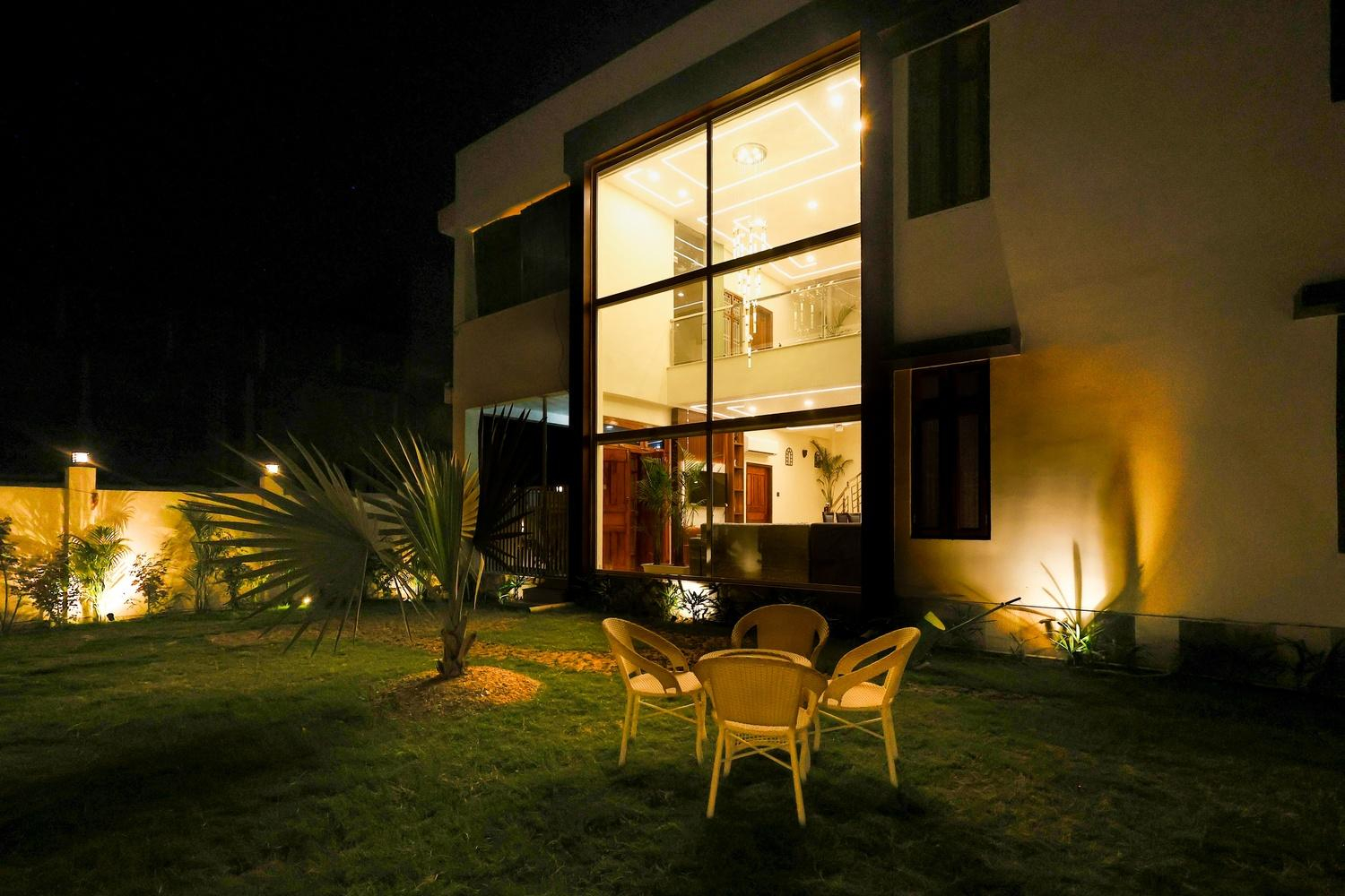 The Wayne Manor x Solis Nature