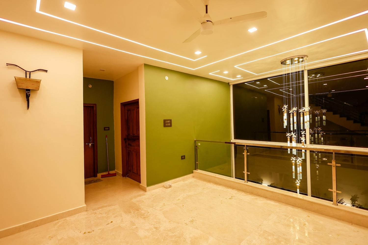 The Wayne Manor x Solis Nature