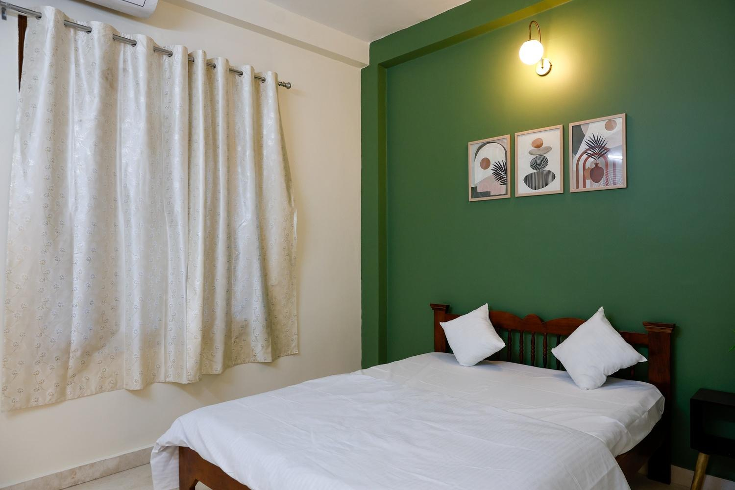 The Wayne Manor x Solis Nature