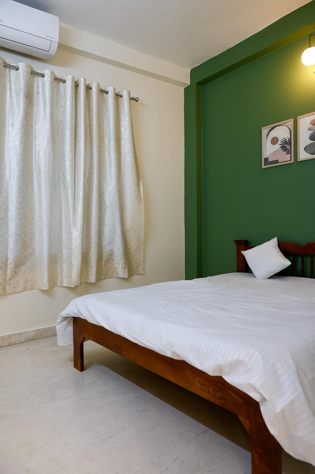 The Wayne Manor x Solis Nature