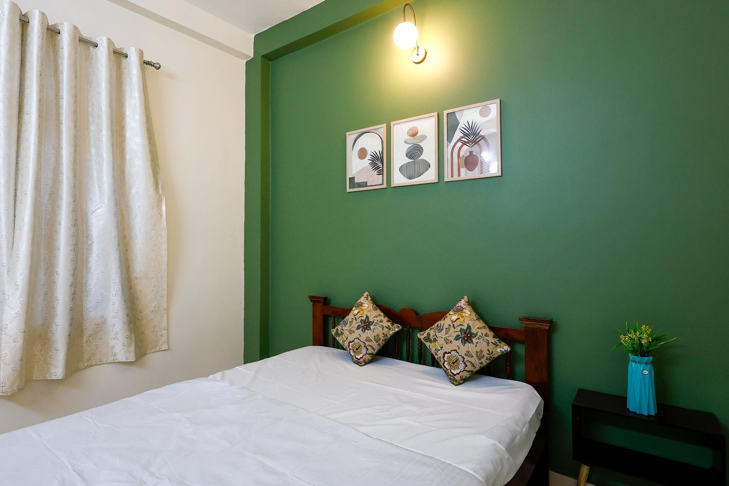 The Wayne Manor x Solis Nature