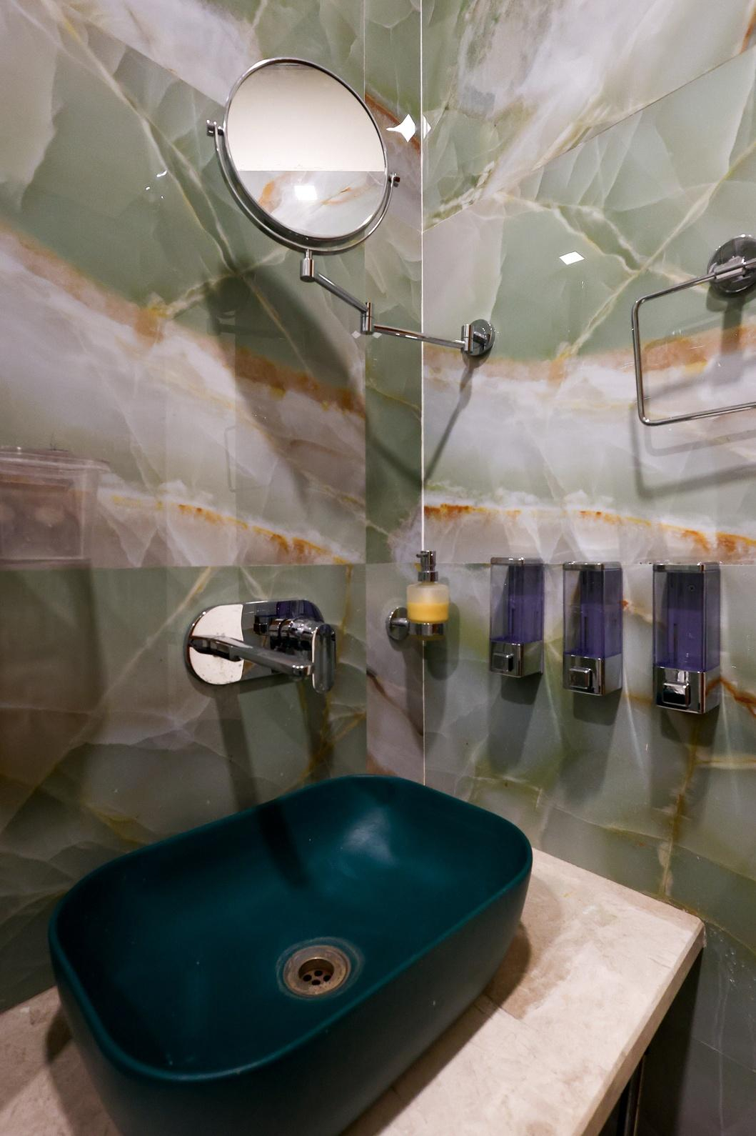 The Wayne Manor x Solis Nature