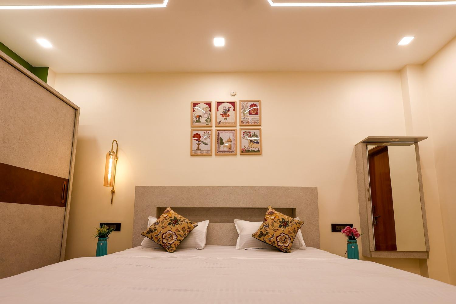 The Wayne Manor x Solis Nature