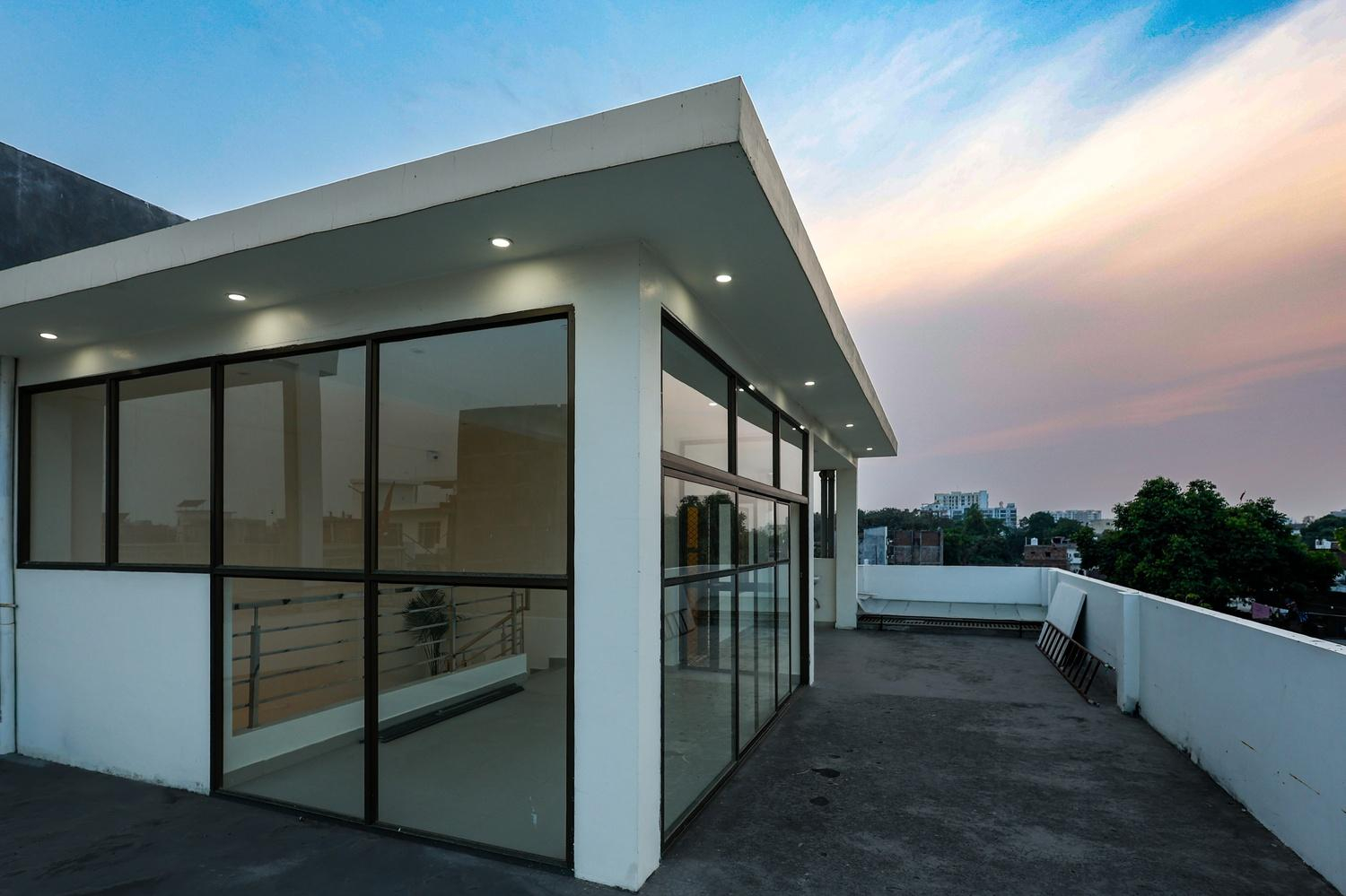 The Wayne Manor x Solis Nature