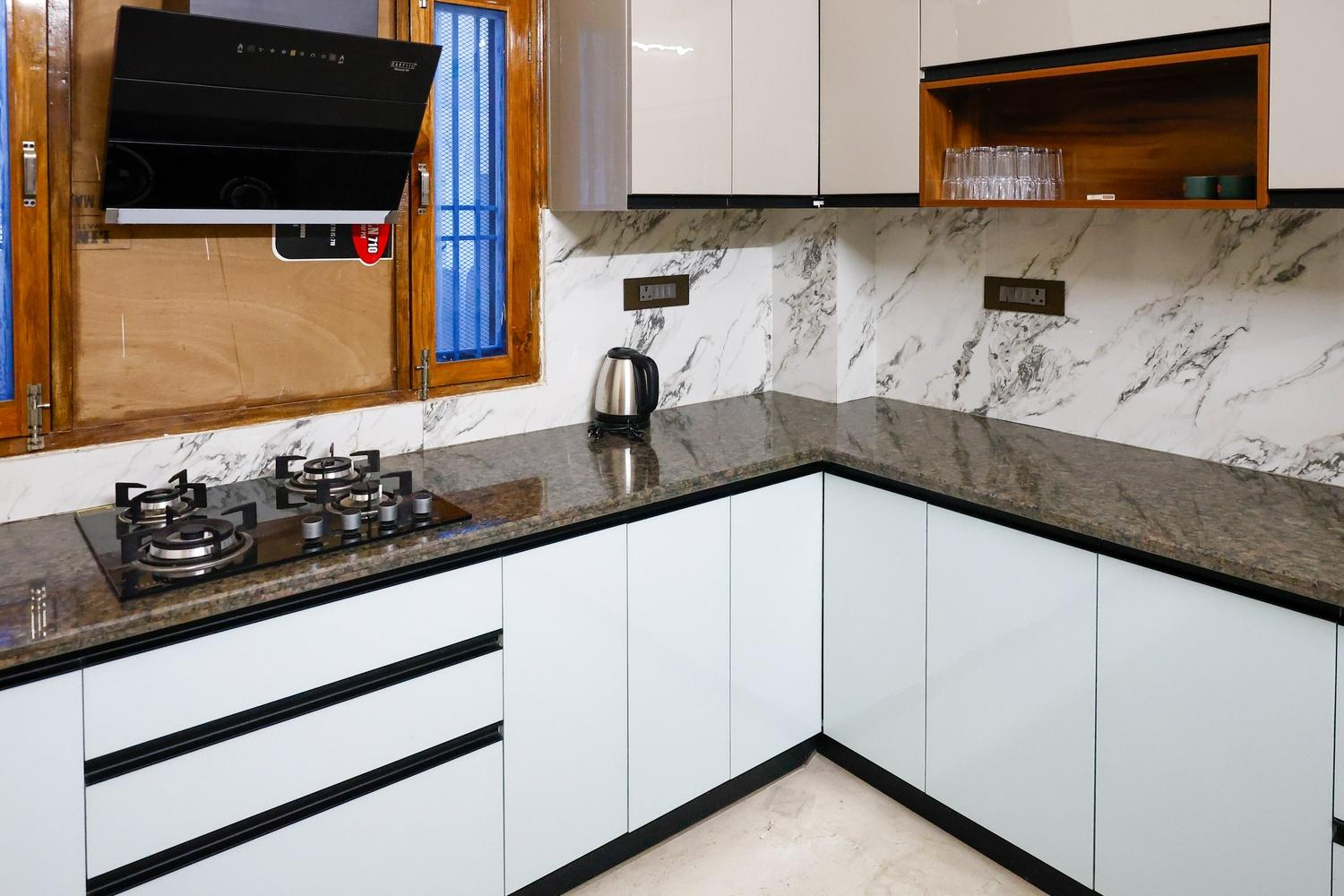 The Wayne Manor x Solis Nature