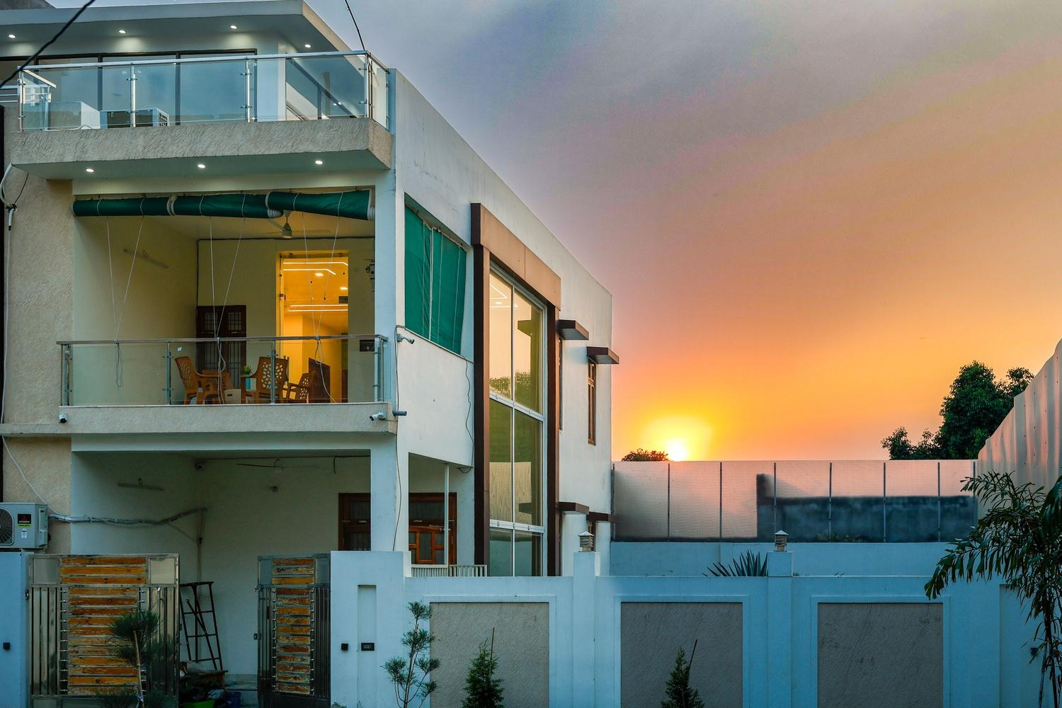 The Wayne Manor x Solis Nature