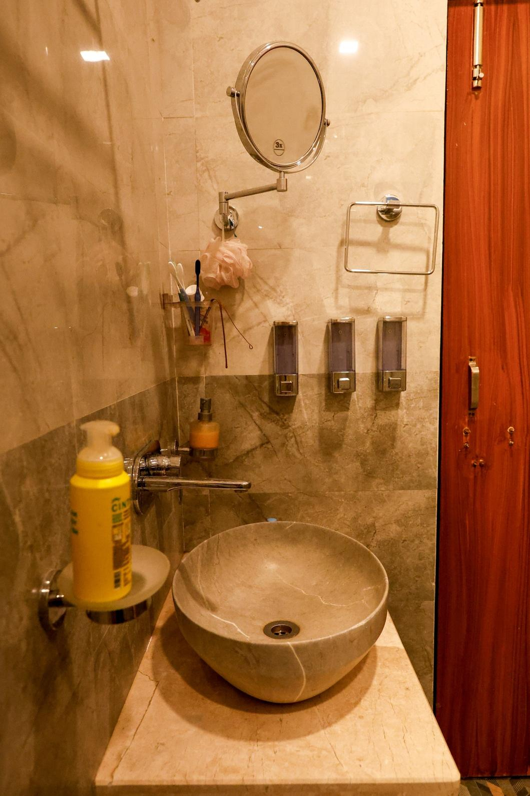 The Wayne Manor x Solis Nature