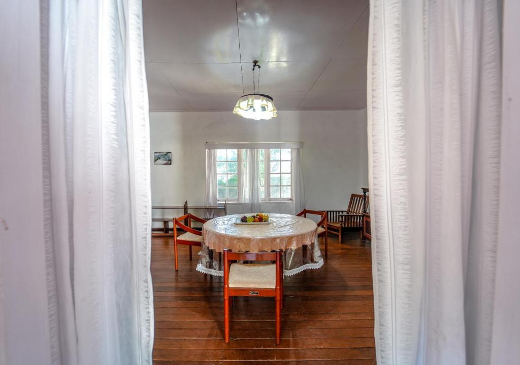 Arivikad Tea Bungalow Munnar by VOYE HOMES x Solis Nature