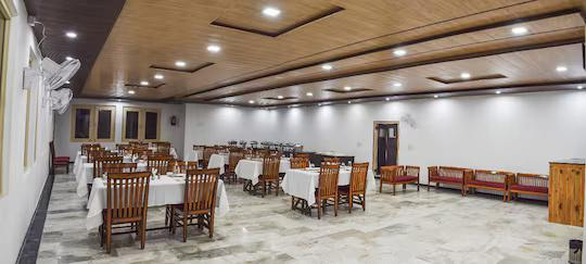 Red Roof Resort Lansdowne x Solis Nature