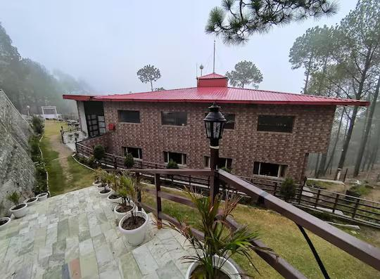 Red Roof Resort Lansdowne x Solis Nature