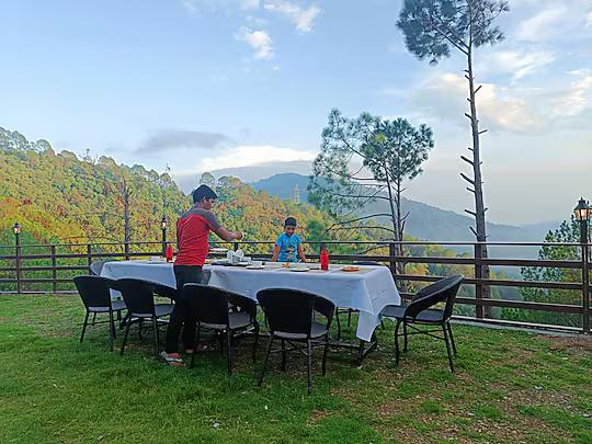 Red Roof Resort Lansdowne x Solis Nature