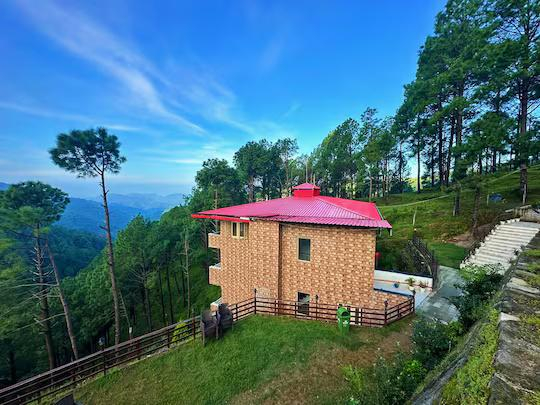 Red Roof Resort Lansdowne x Solis Nature