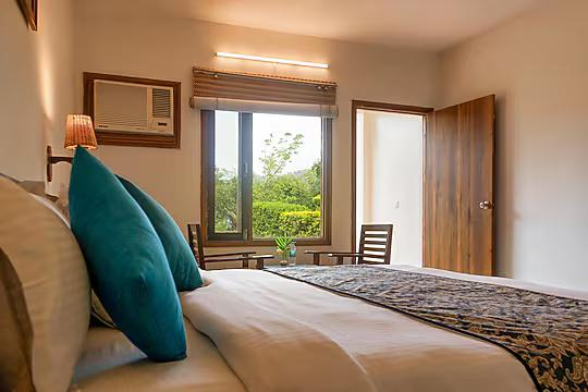 Serenity Corbett Resort x Solis Nature