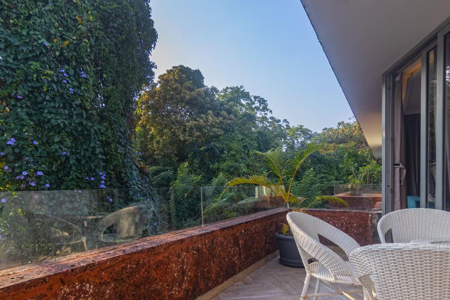 El Sereno 2BHK x Solis Nature