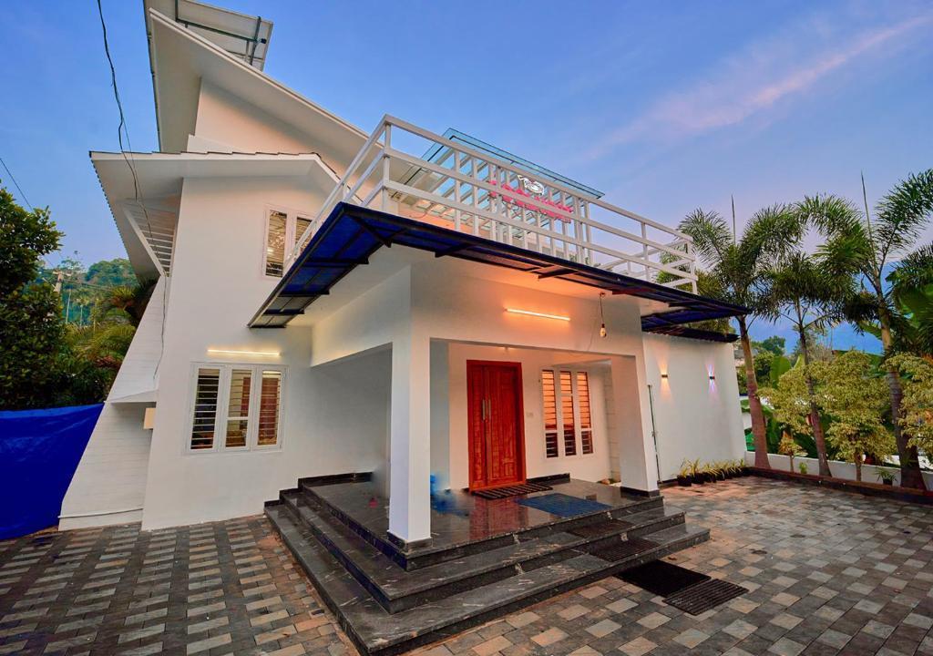 Cool Nest Pool Villa Munnar by VOYE HOMES x Solis Nature