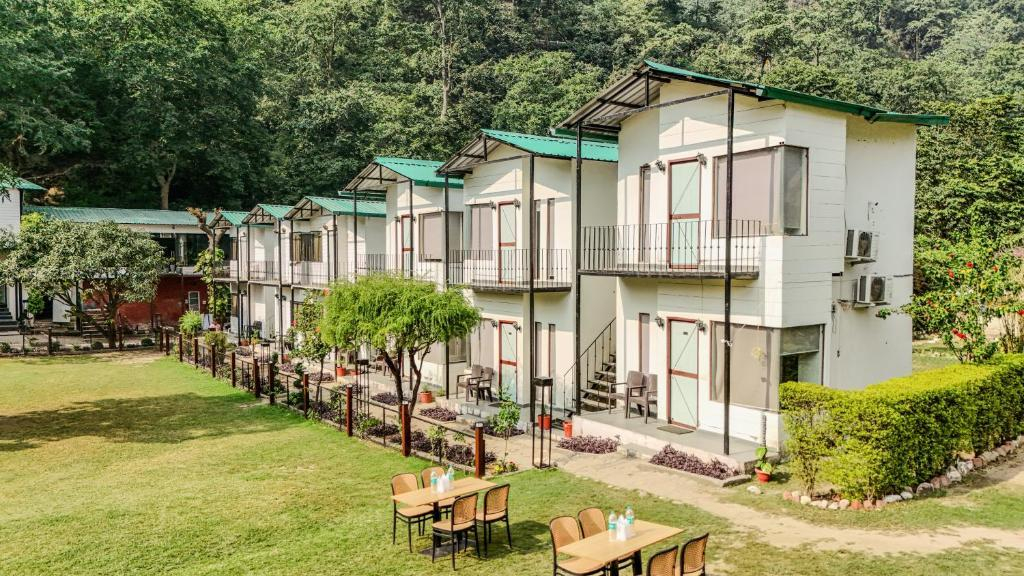 Aspen Riverside Resort x Solis Nature