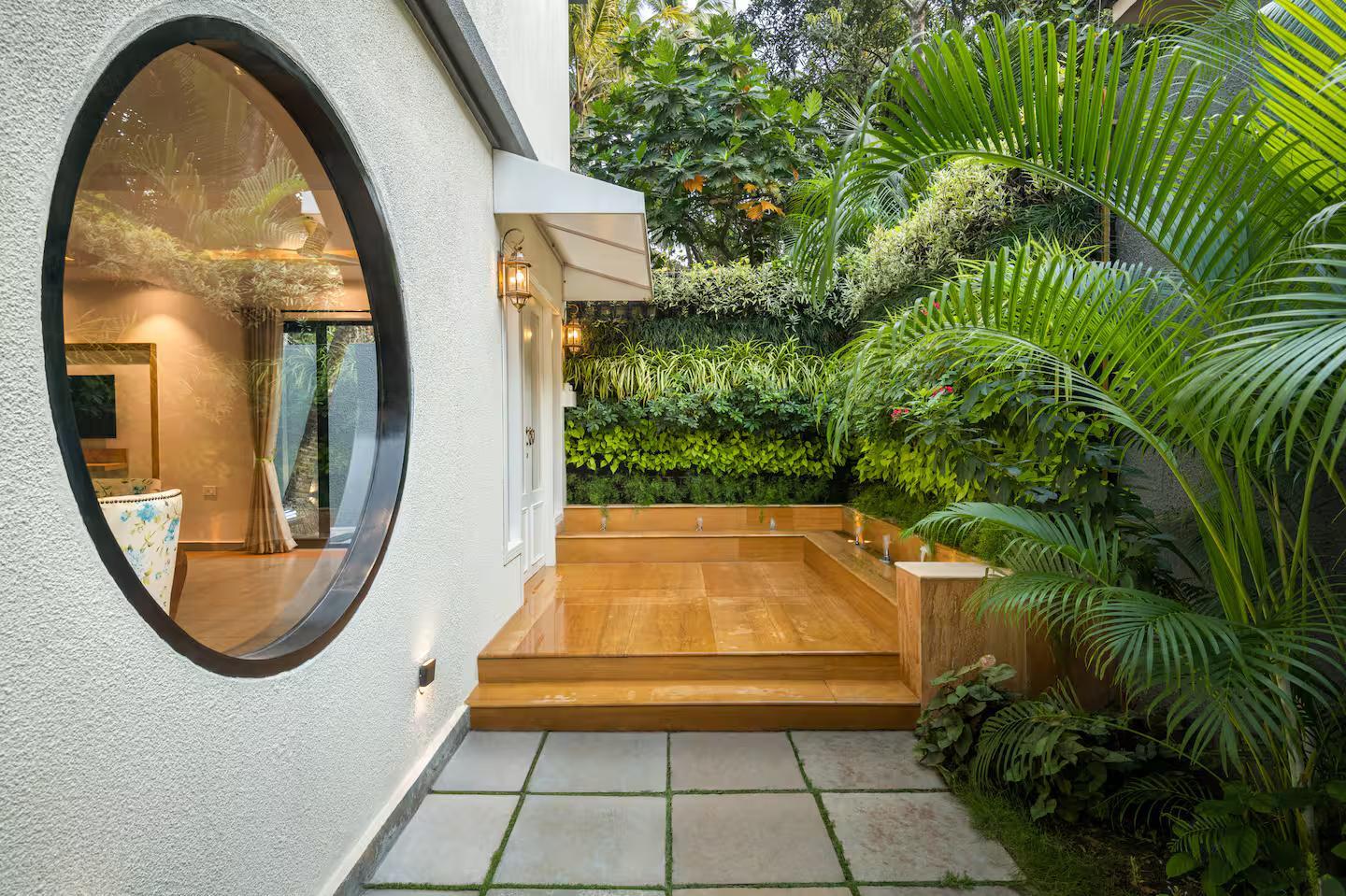 TBK beach villa | Private pool & jacuzzi | Housekeepin x Solis Nature