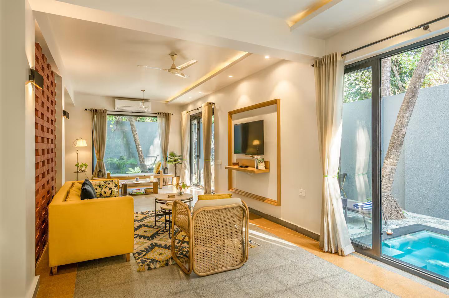 TBK beach villa | Private pool & jacuzzi | Housekeepin x Solis Nature