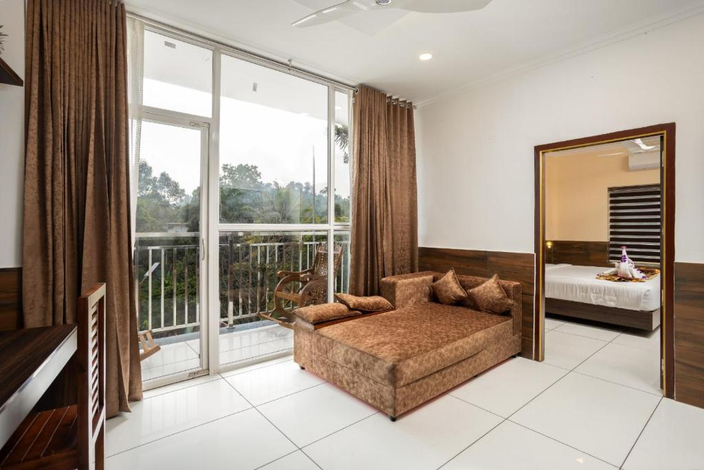 Star Emirates Luxury Resort and Spa, Munnar x Solis Nature