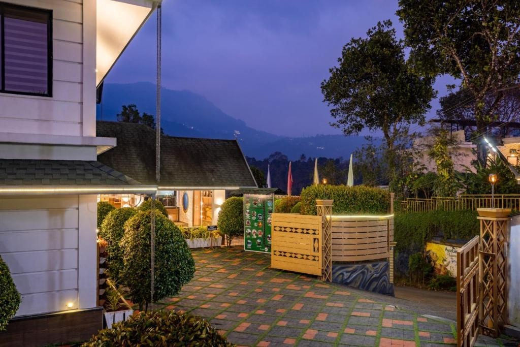 Star Emirates Luxury Resort and Spa, Munnar x Solis Nature