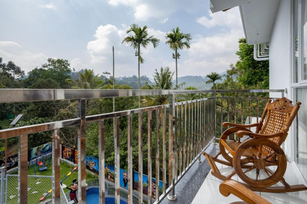 Star Emirates Luxury Resort and Spa, Munnar x Solis Nature