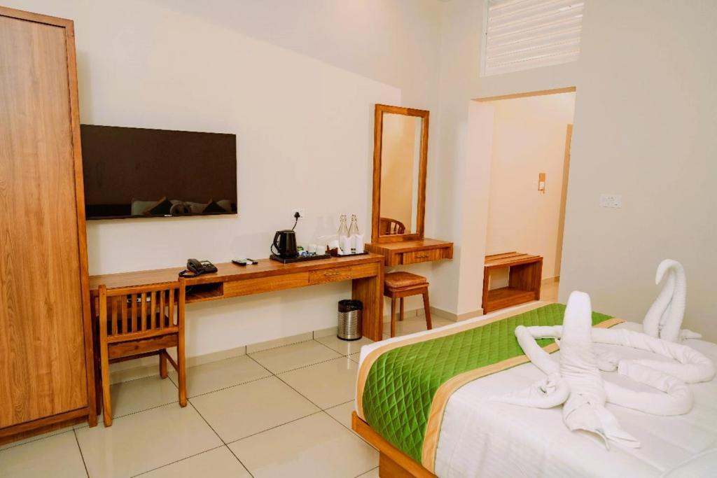 Misty Dale Munnar Resort & Spa x Solis Nature