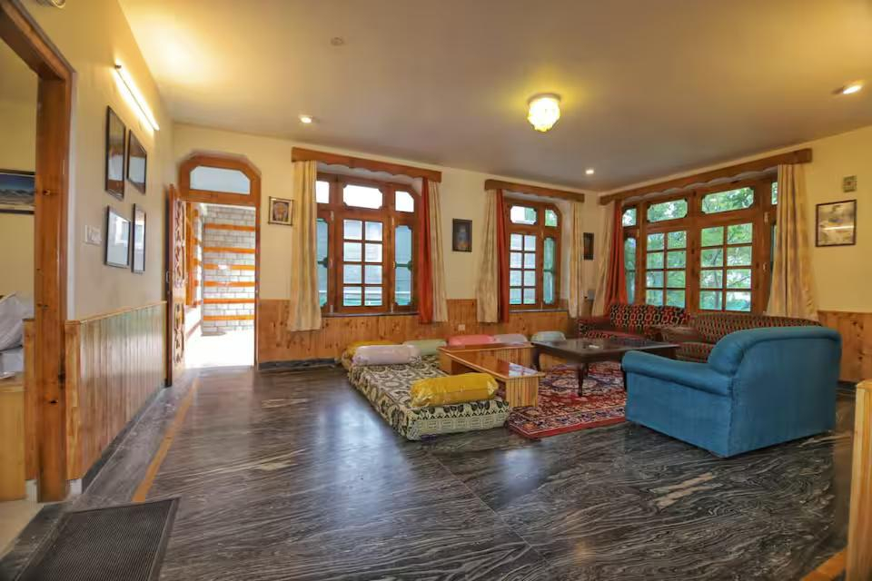 3BHK + 1 Kid Room, My-lo Cottage by Geeta Villas x Solis Nature