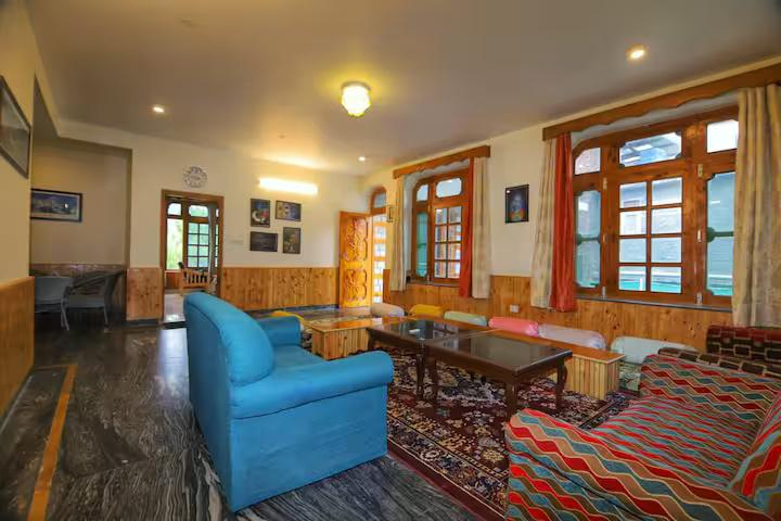 3BHK + 1 Kid Room, My-lo Cottage by Geeta Villas x Solis Nature