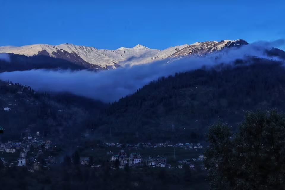 3BHK + 1 Kid Room, My-lo Cottage by Geeta Villas x Solis Nature