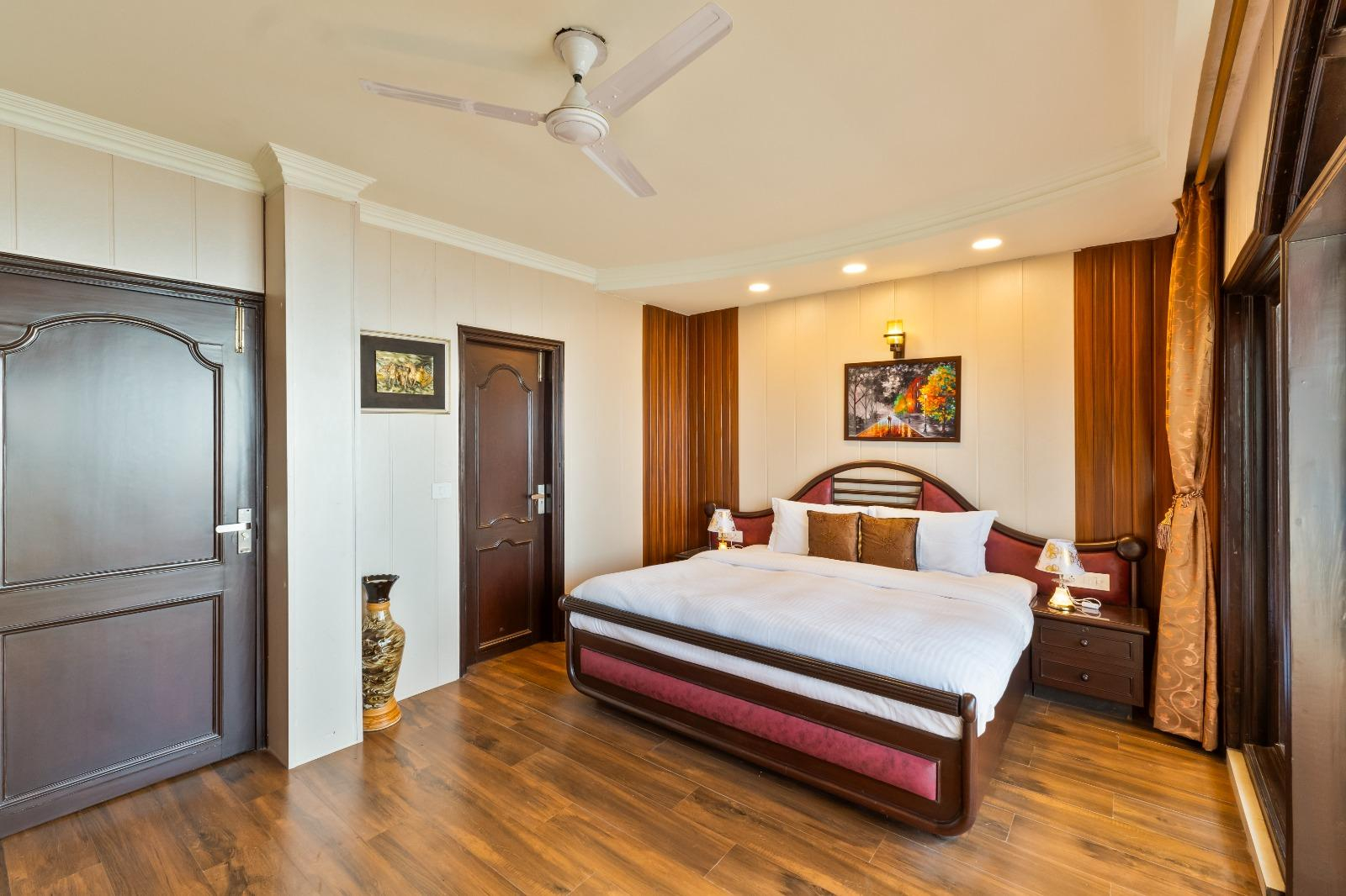 Peaceful 3BHK W/ Valley Views & Garden | Mall Road x Solis Nature