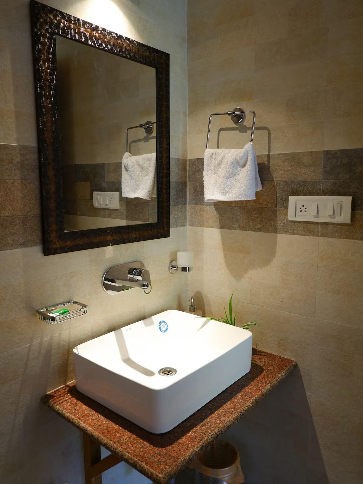 Pehlingpa Home's 3 private bedrooms x Solis Nature